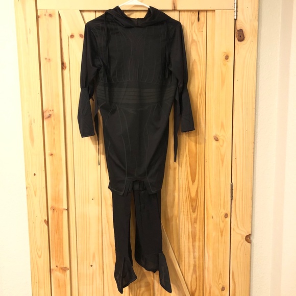 Black Ninja Costume - Picture 10 of 16
